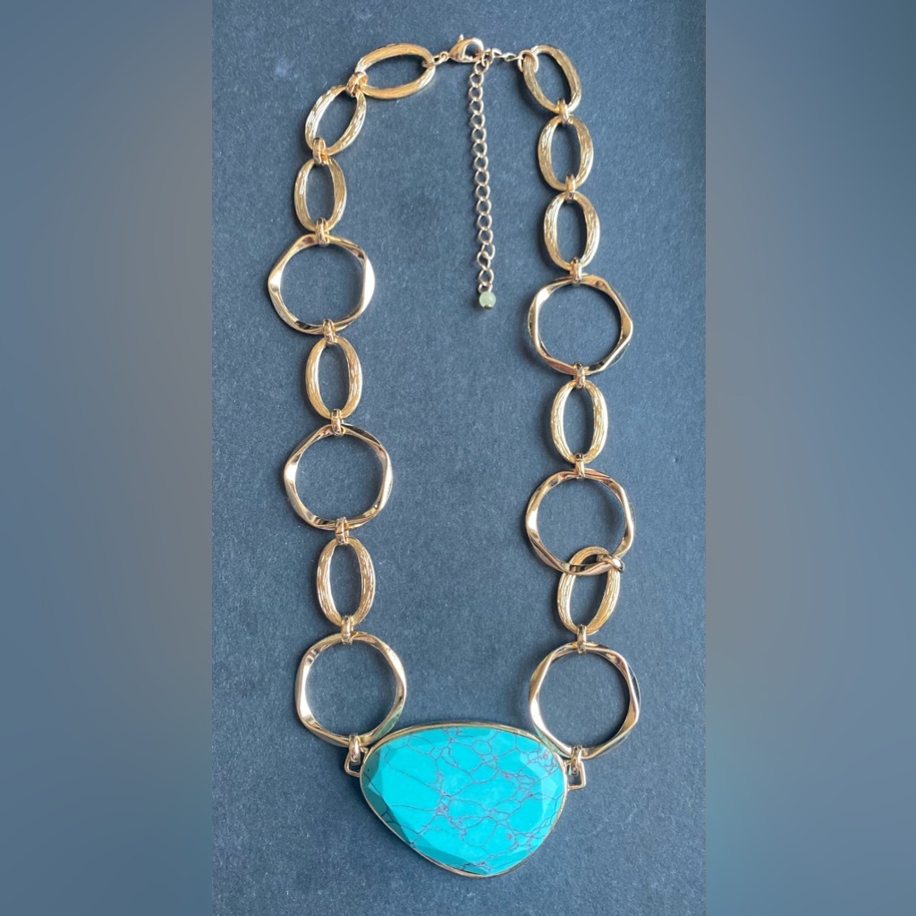 Gold Toned Statement Necklace W/Circular Links & Large Turquoise Style Pendant